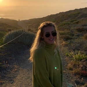 Meet your Posher, Emma